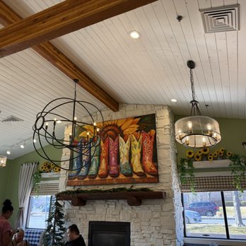Mama Bird Southern Kitchen - Southern Near Me - West Jordan, Utah
