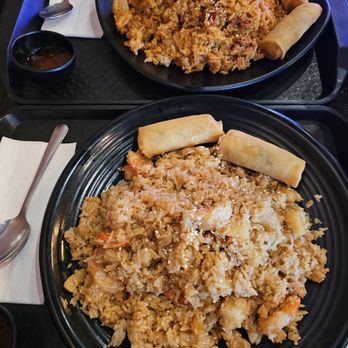 Ontz Cafe 1920 - Pineapple Shrimp Fried Rice Kimchi Bacon Fried Rice - Desserts Near Me - Fresno, California Ontz Cafe 1920 - Pineapple Shrimp Fried Rice Kimchi Bacon Fried Rice - Desserts Near Me - Fresno, California