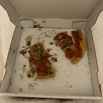 Cameo Pizza - Medium cameo special - Pizza Near Me - Put In Bay, Ohio