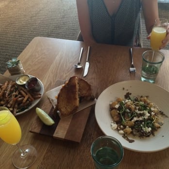 Juniper Bar & Restaurant - American Near Me - Burlington, Vermont