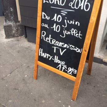 Les Piaules - Come drink and watch the game...or just drink....HH has been extended lol - Hostels Near Me - Paris, 75