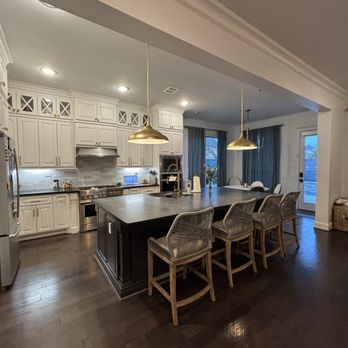 Bizzy B. Professional Cleaning Services - Home Cleaning Services - Office Cleaning Near Me