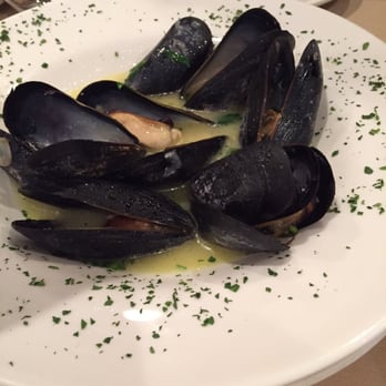 Magna Restaurant - Mussels - smelled too fishy and not cleaned. Sand in every bite. - Italian Near Me - Flushing, New York Magna Restaurant - Mussels - smelled too fishy and not cleaned. Sand in every bite. - Italian Near Me - Flushing, New York