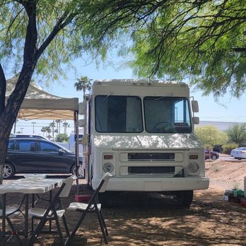 Taqueria Rosita - an rv parked under a tree - Food Trucks Near Me - Tucson, Arizona Taqueria Rosita - an rv parked under a tree - Food Trucks Near Me - Tucson, Arizona