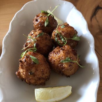 1921 Mount Dora - Conch Fritters - Cocktail Bars Near Me - Mount Dora, Florida