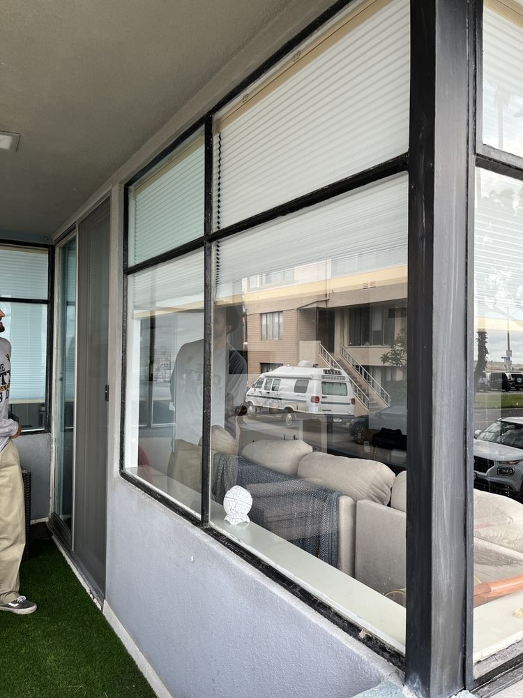 CLEAN WINDOWS AND SERVICES near Lynwood, California 12 Photos