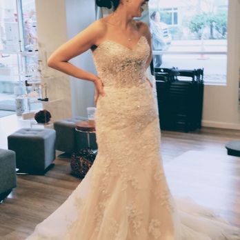La Belle Elaine's - Kenneth Winston 1690 THE DREAM DRESS....... - Bridal Near Me - Seattle, Washington La Belle Elaine's - Kenneth Winston 1690 THE DREAM DRESS....... - Bridal Near Me - Seattle, Washington