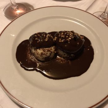Chez Paul - Profiteroles with Vanilla Ice cream and Chocolate Sauce - Bistros Near Me - Paris, 75 Chez Paul - Profiteroles with Vanilla Ice cream and Chocolate Sauce - Bistros Near Me - Paris, 75
