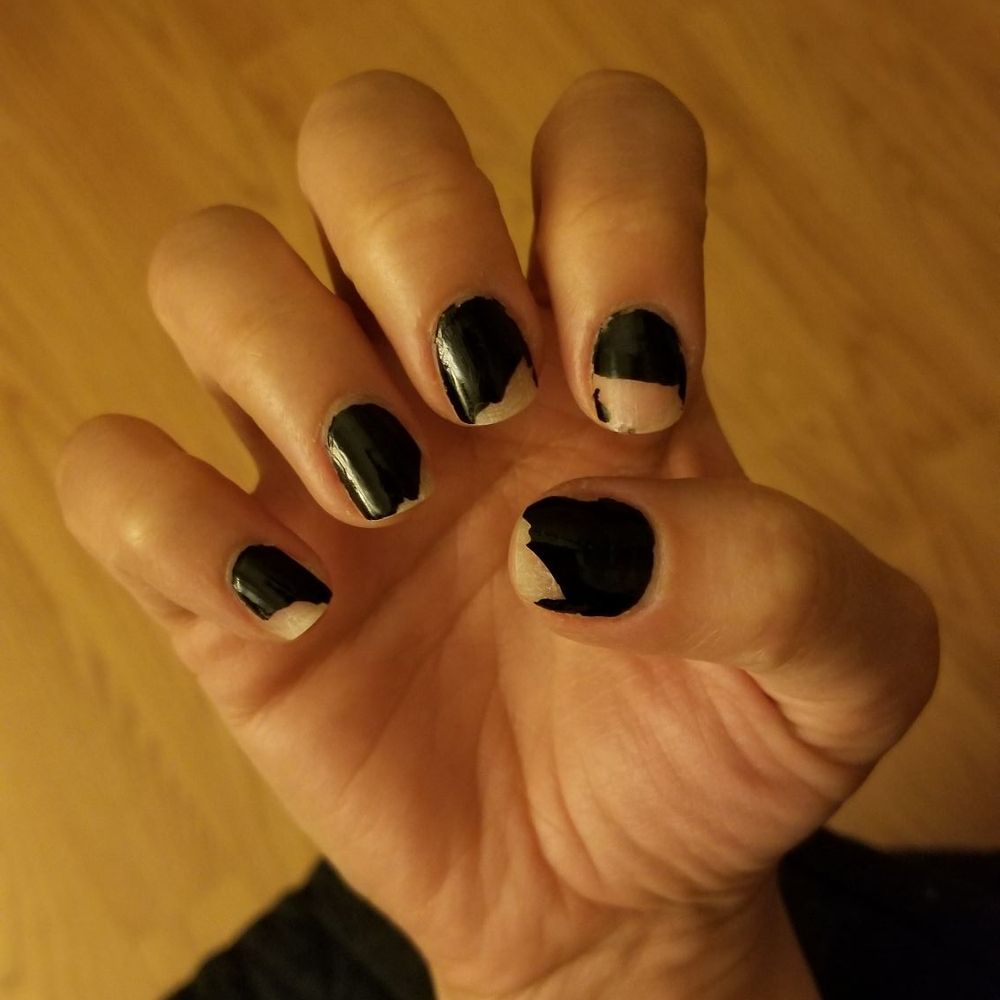 L'Amour Nails Spa - Chipped in 20 hours - Nail Salons Near Me - Tujunga, California