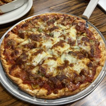Salerno's Restaurant & Pizzeria - Small thin crust pizza wot sausage pepperoni and green pepper . I was disappointed the crust was not hand tossed. Good taste and texture - Pizza Near Me - Gilbert, Arizona Salerno's Restaurant & Pizzeria - Small thin crust pizza wot sausage pepperoni and green pepper . I was disappointed the crust was not hand tossed. Good taste and texture - Pizza Near Me - Gilbert, Arizona