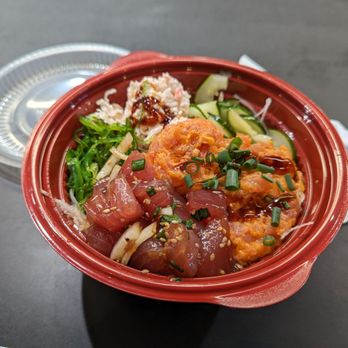 Aloha Cones - a bowl of food on a table - Sushi Bars Near Me - Honolulu, Hawaii Aloha Cones - a bowl of food on a table - Sushi Bars Near Me - Honolulu, Hawaii