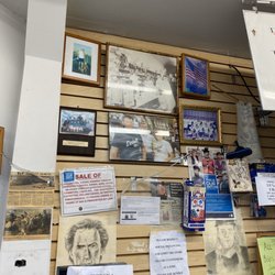 Lindell Deli and Grocery