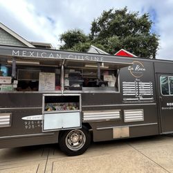 La Roca Food Truck - La Roca food truck
