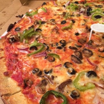 Magustos - Pizza Near Me - Minturn, Colorado