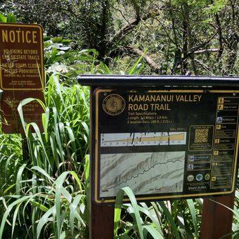 Moanalua Valley Trail - Hiking Near Me - Moanalua, Hawaii Moanalua Valley Trail - Hiking Near Me - Moanalua, Hawaii