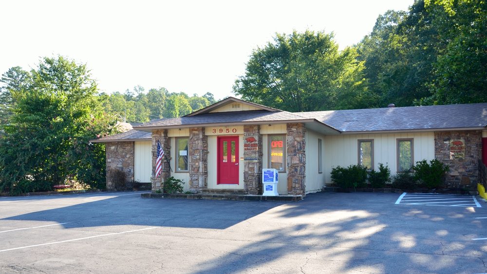 LINDA BUSS BIG RED REALTY Updated August 2024 Contact Agent 3950 N Highway 7, Hot