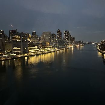 Roosevelt Island Tramway - Public Transportation Near Me - New York, New York Roosevelt Island Tramway - Public Transportation Near Me - New York, New York