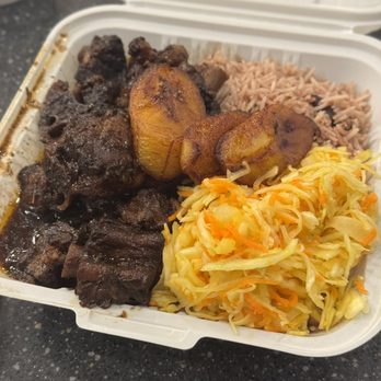 Chris Jerk - oxtail entree w/ rice, coleslaw, plantains - Caribbean Near Me - Markham, Ontario