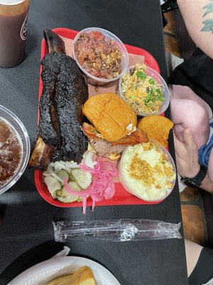 GW’s BBQ Catering Co by null