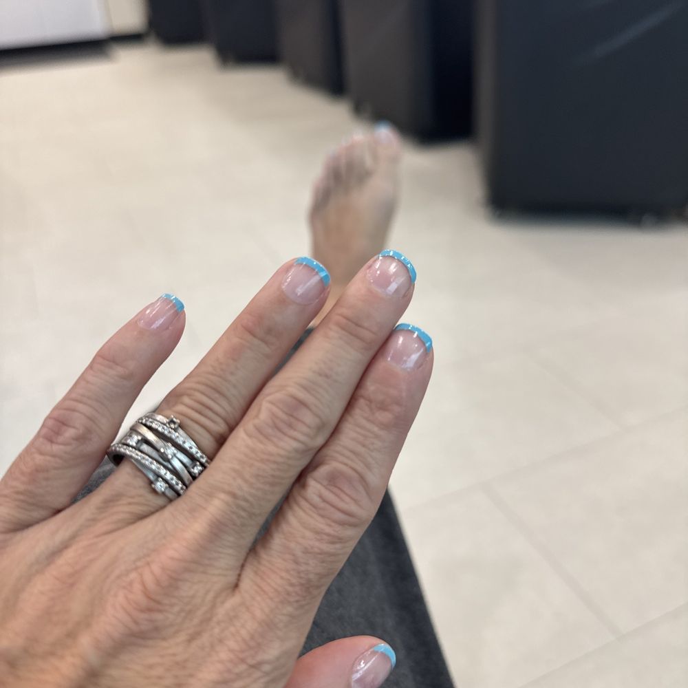Contour Nail Bar - Super cute - Waxing Near Me - Omaha, Nebraska