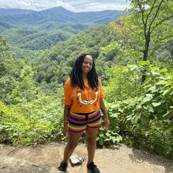 Laurel Falls Trailhead - Hiking Near Me - Gatlinburg, Tennessee Laurel Falls Trailhead - Hiking Near Me - Gatlinburg, Tennessee