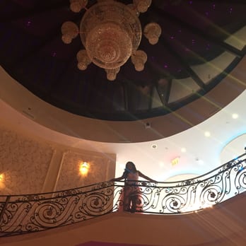 Da Mikele Illagio - The decor of Da Mikele is stunning beyond words ! - Venues & Event Spaces Near Me - Elmhurst, New York