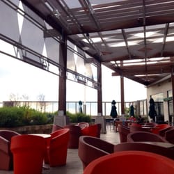 Dot Baires Shopping - En el patio exterior