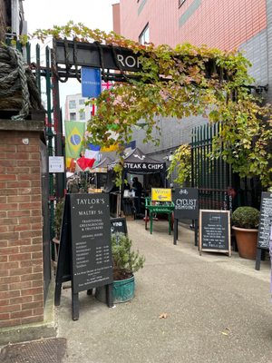 Maltby Street Market by null