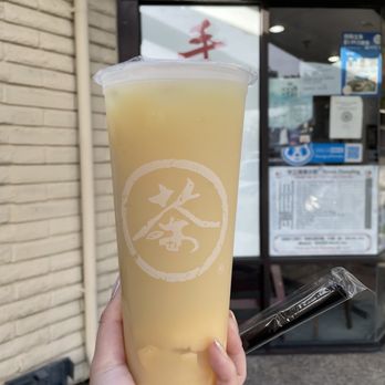 Ten Ren Tea - White Peach with green tea egg milk pudding - Bubble Tea Near Me - Cupertino, California Ten Ren Tea - White Peach with green tea egg milk pudding - Bubble Tea Near Me - Cupertino, California