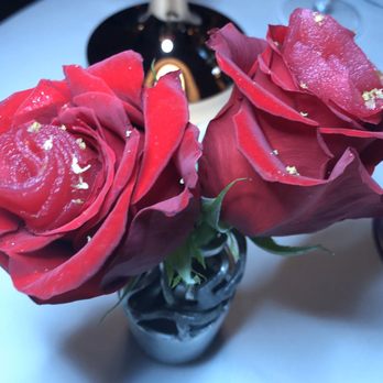 Beco Cabaret Gourmet - Apple and lychee in roses - Cabaret Near Me - Lisbon, 11