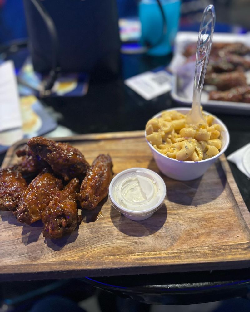 Social spots from Frozen Paradise