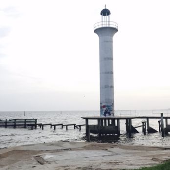 Biloxi Beach - Lighthouse at Biloxi Beach - Beaches Near Me - Biloxi, Mississippi