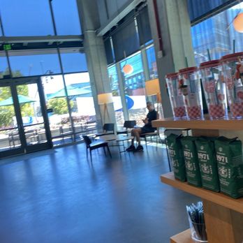 Starbucks - Coffee & Tea Near Me - South San Francisco, California