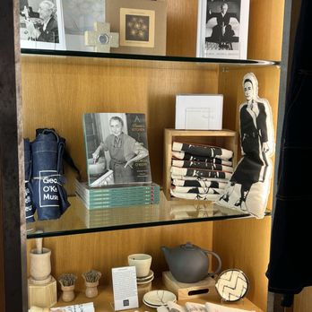 Georgia O'Keeffe Museum - Store - Art Museums Near Me - Santa Fe, New Mexico