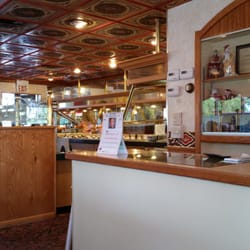 Tony's Hong Kong Restaurant - Not a bad place.  From the outside you may think dive but the inside is nice, clean and we'll decorated.