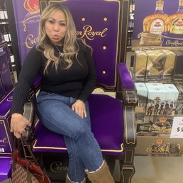 Cool Crown Royal chair! Cool Crown Royal chair!