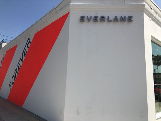 Everlane by null
