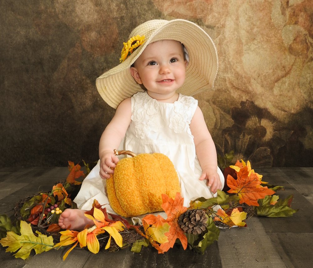 FIRST FOTOS Updated June 2024 657 Quarry St, Fall River, Massachusetts Session Photography