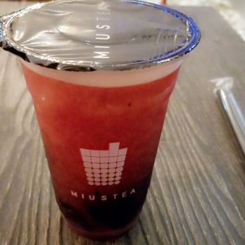 Miu's Tea - strawberry green tea - Bubble Tea Near Me - Miami, Florida