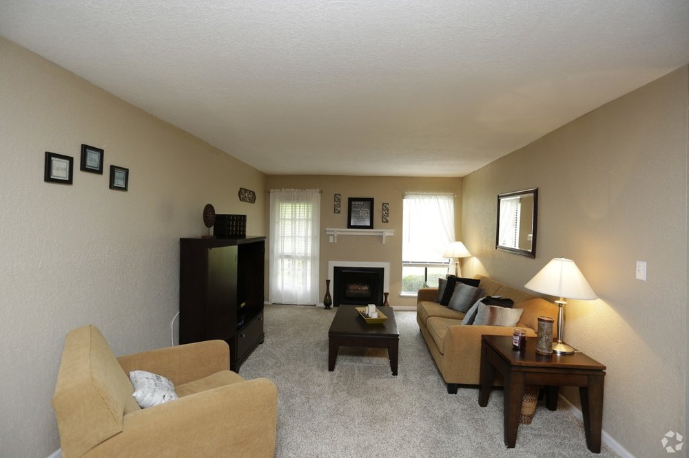 HILLCREST ESTATES Updated September 2024 21 Photos 5600 E 84th