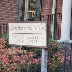 Noel Christopher S DMD PA - Front sign
