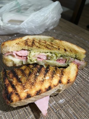 Hugo's Deli by null