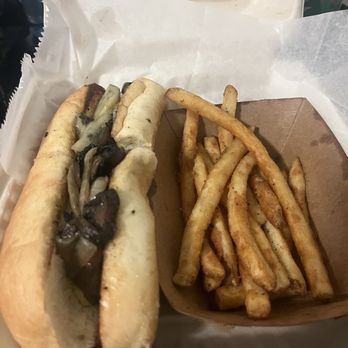 Circle and Square - Roasted Mushroom Grinder & Fries - Breweries Near Me - Oxford, Mississippi Circle and Square - Roasted Mushroom Grinder & Fries - Breweries Near Me - Oxford, Mississippi