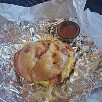 Shine - Asiago bacon breakfast sandwich w/tabasco - Coffee & Tea Near Me - Sacramento, California Shine - Asiago bacon breakfast sandwich w/tabasco - Coffee & Tea Near Me - Sacramento, California
