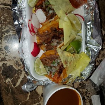 Birrieria Estrada - Tacos de Birria dorados - Food Trucks Near Me - Azusa, California