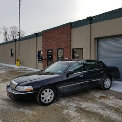 Deer Park Taxi And Airport Service - Taxis in Dix Hills NY 11746. Long Island Yellow Cab Service in Commack NY 11725. Cabs at the Deer Park LIRR station