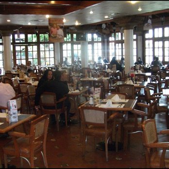 Sanborns - The dining room is clean, spacious, attractive, light, airy and absolutely gigantic! - Department Stores Near Me - Tijuana, BCN