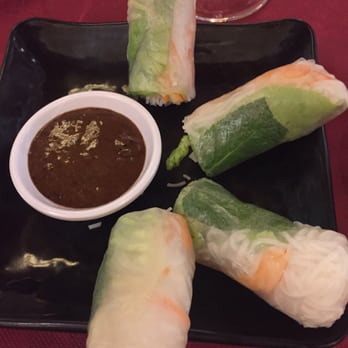 Capítol de Viêtnam - Vietnamese spring rolls (they call it nem cuon). - Vietnamese Near Me - Barcelona, B Capítol de Viêtnam - Vietnamese spring rolls (they call it nem cuon). - Vietnamese Near Me - Barcelona, B