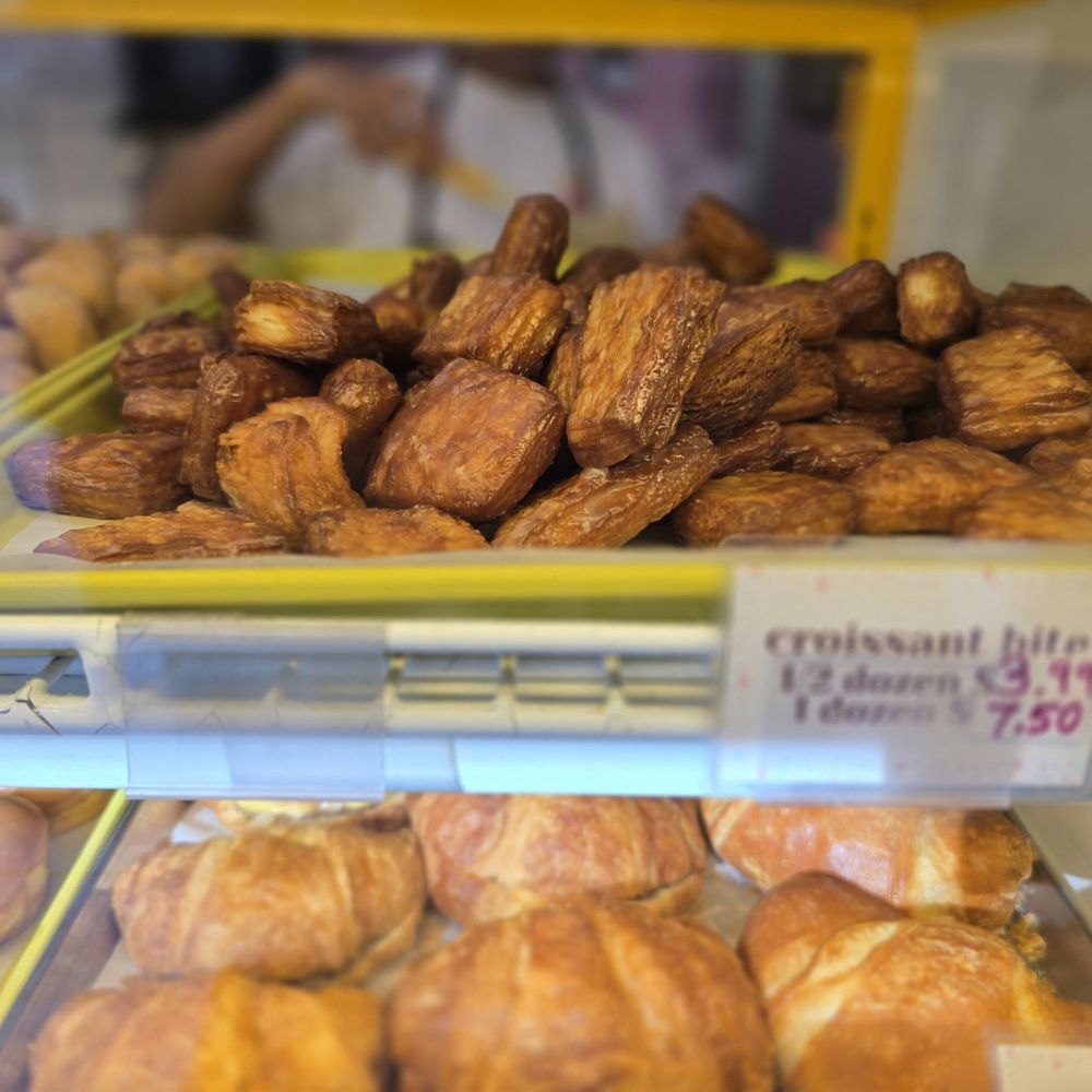 Croissant bite