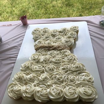 Hometown Bakery - Cupcake wedding dress - Bakeries Near Me - Mansfield, Massachusetts